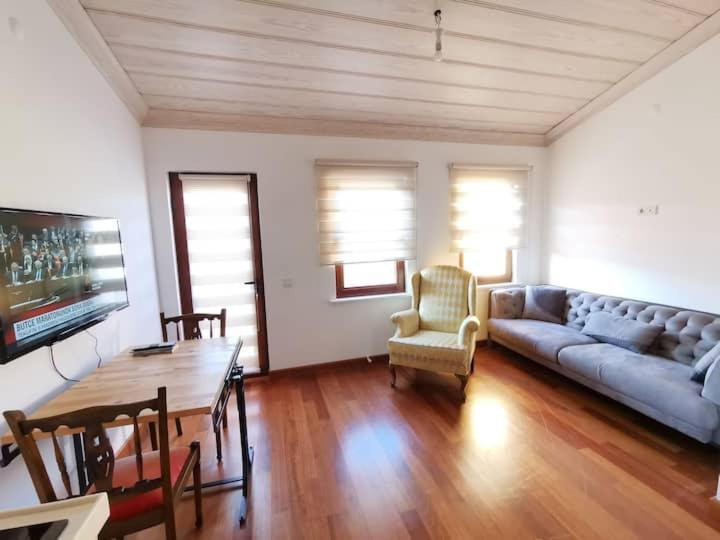 Apartament Ottobalat *